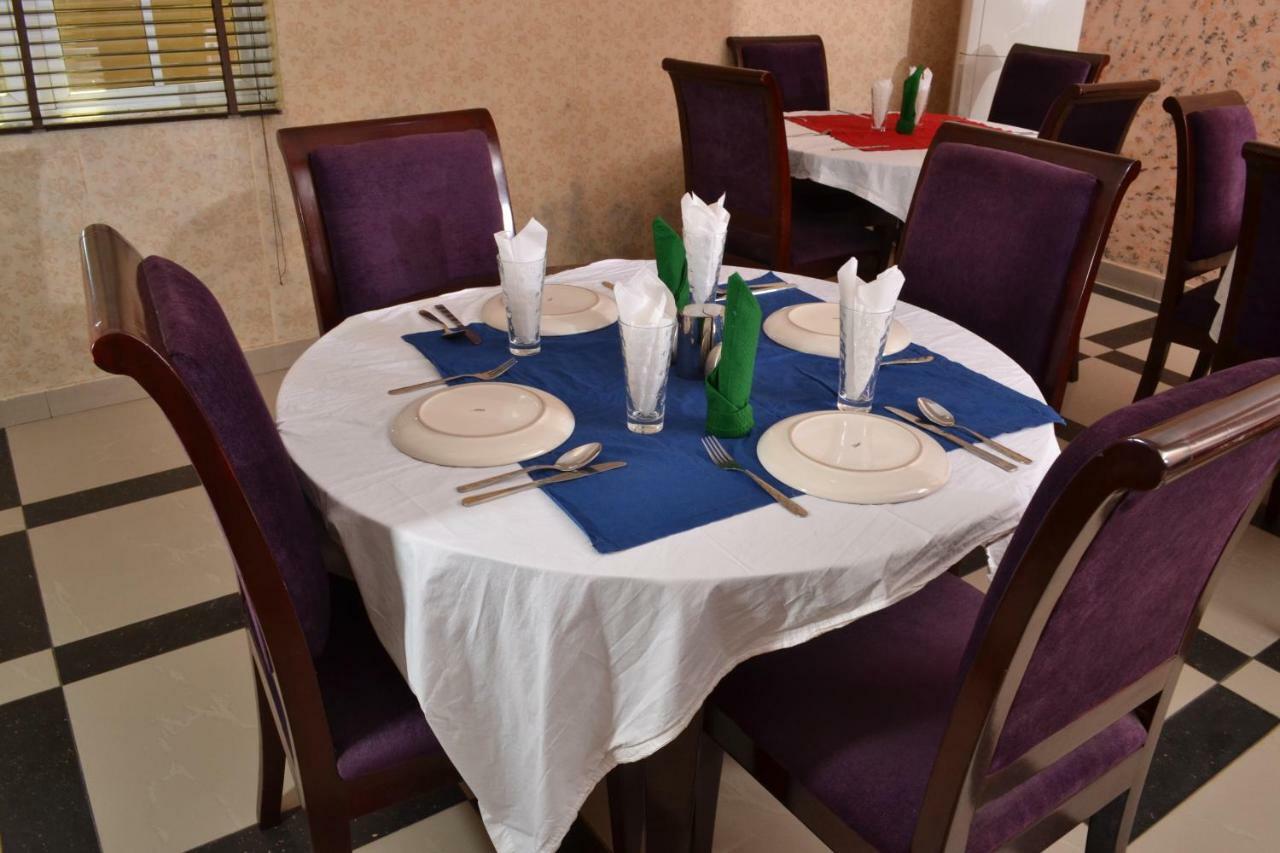 Limoh Suites Benin City Exterior photo